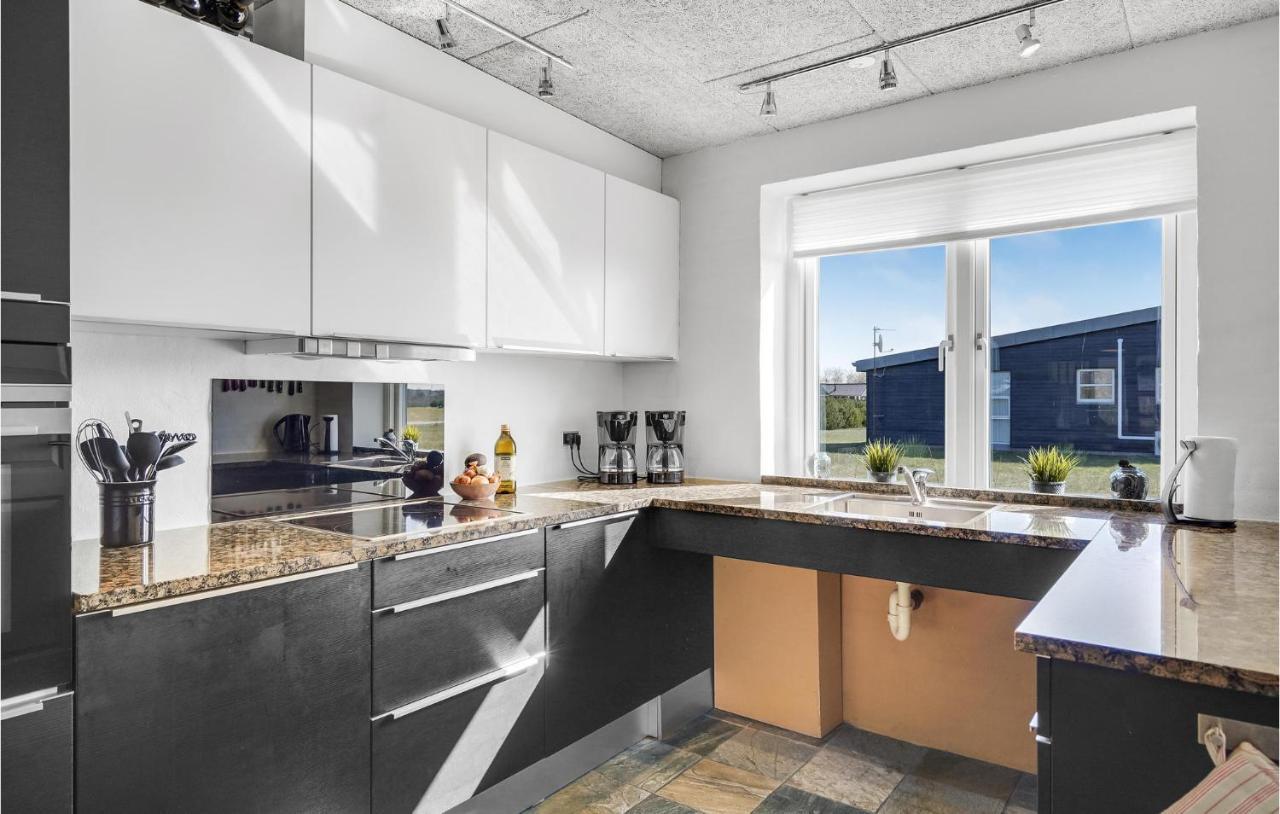 Nice Home In Tarm With Kitchen 外观 照片