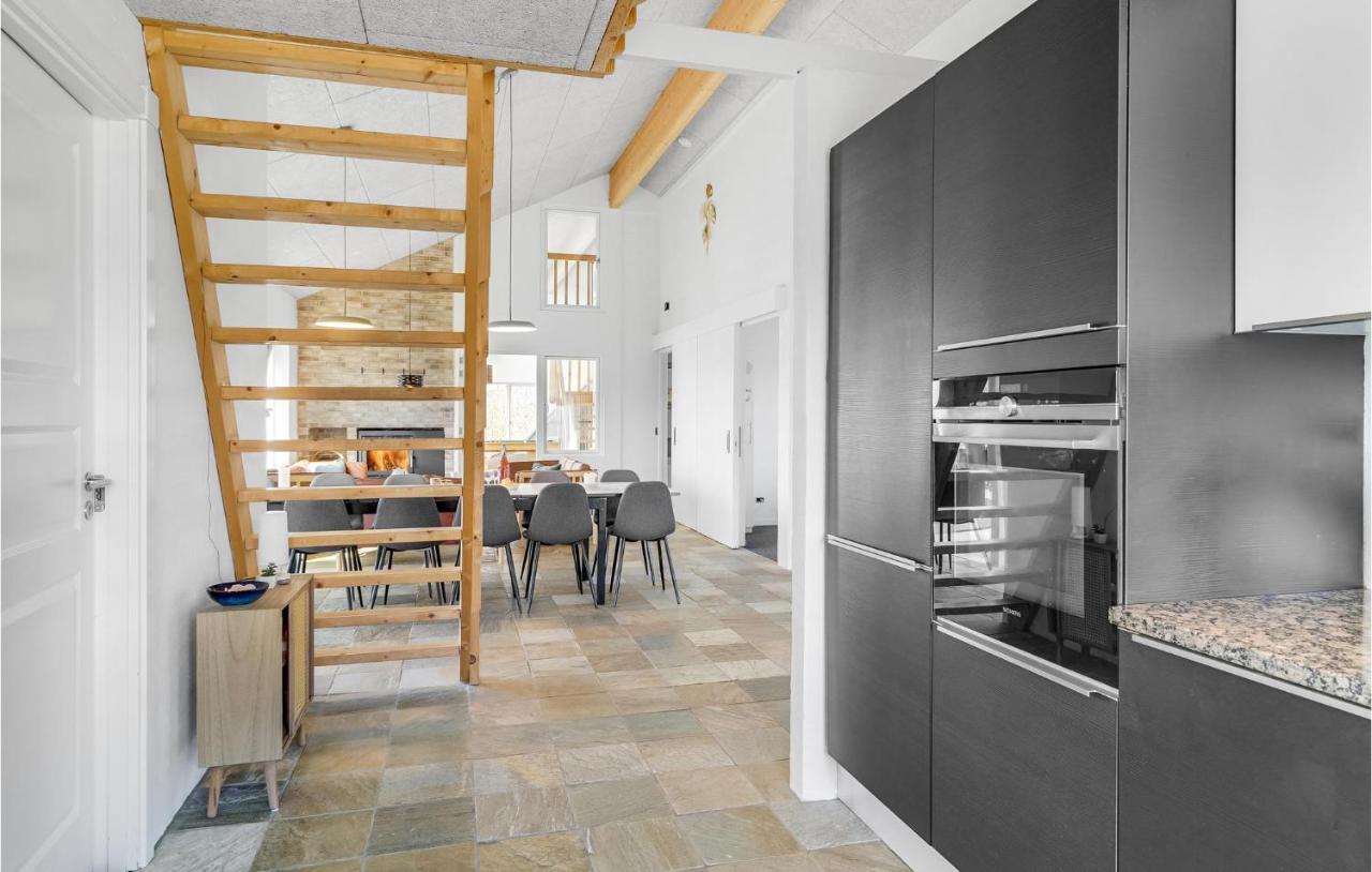 Nice Home In Tarm With Kitchen 外观 照片